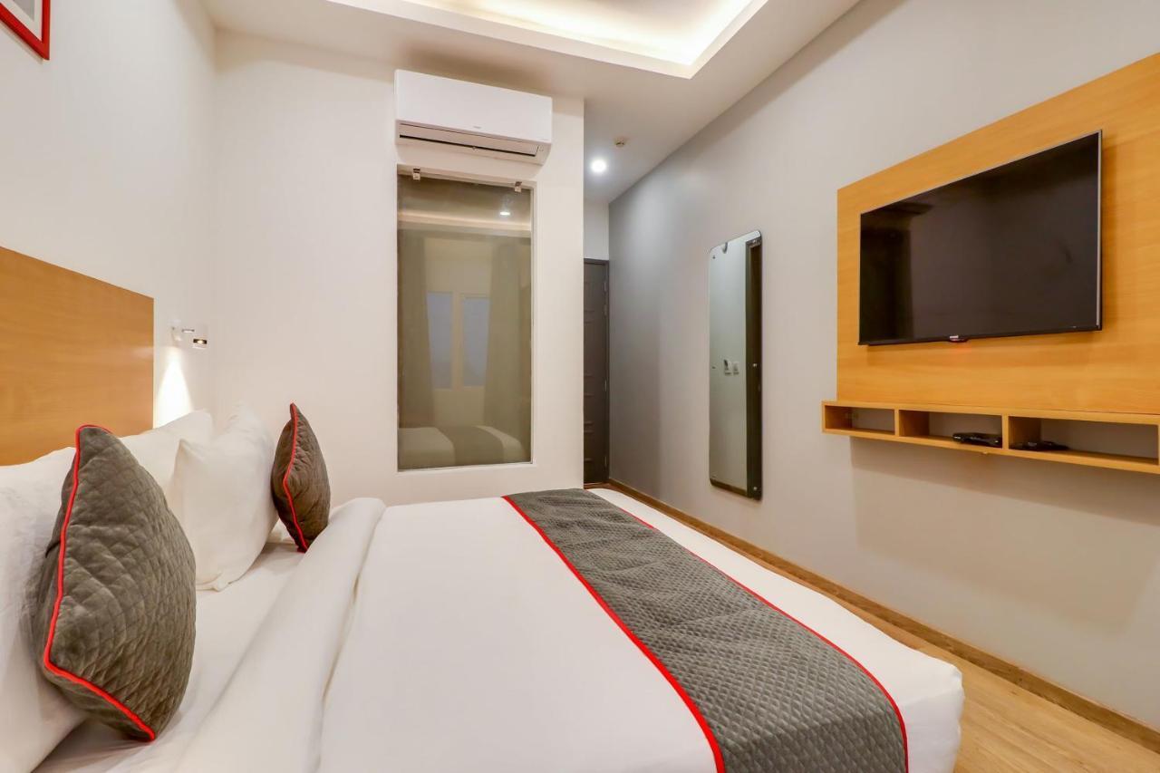 Super Townhouse Jashn Hotel Chinhat Buitenkant foto