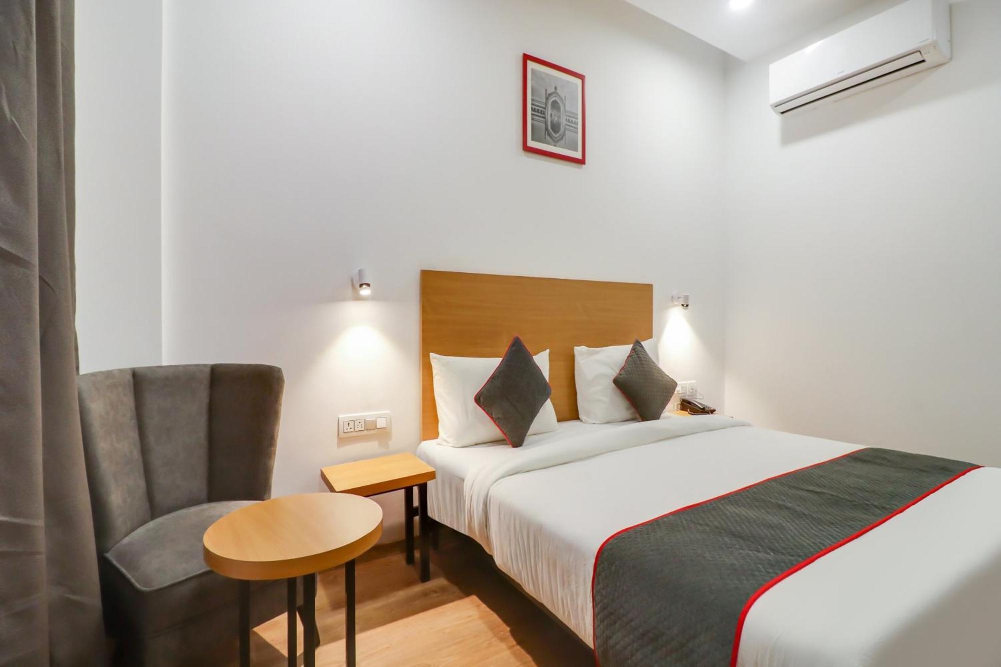 Super Townhouse Jashn Hotel Chinhat Buitenkant foto