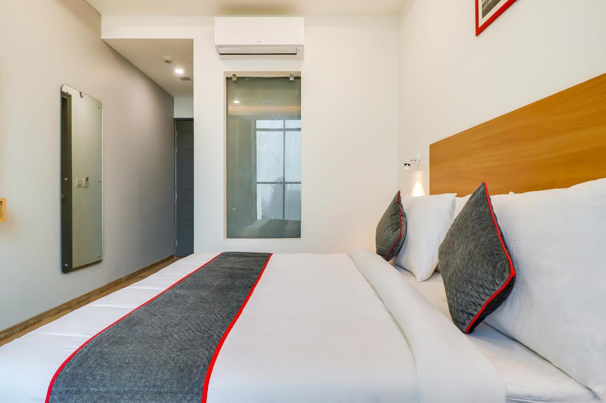 Super Townhouse Jashn Hotel Chinhat Buitenkant foto