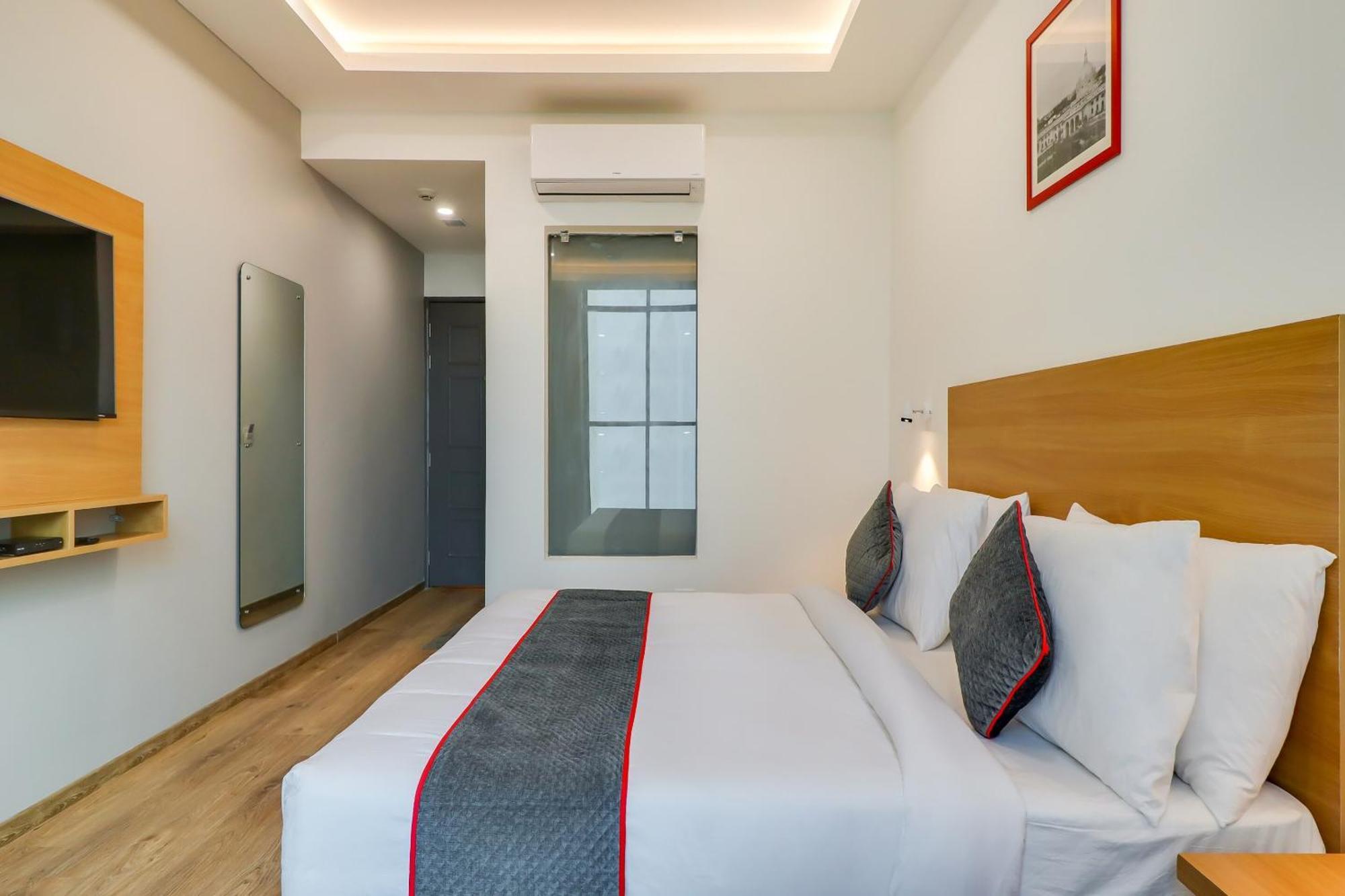 Super Townhouse Jashn Hotel Chinhat Buitenkant foto