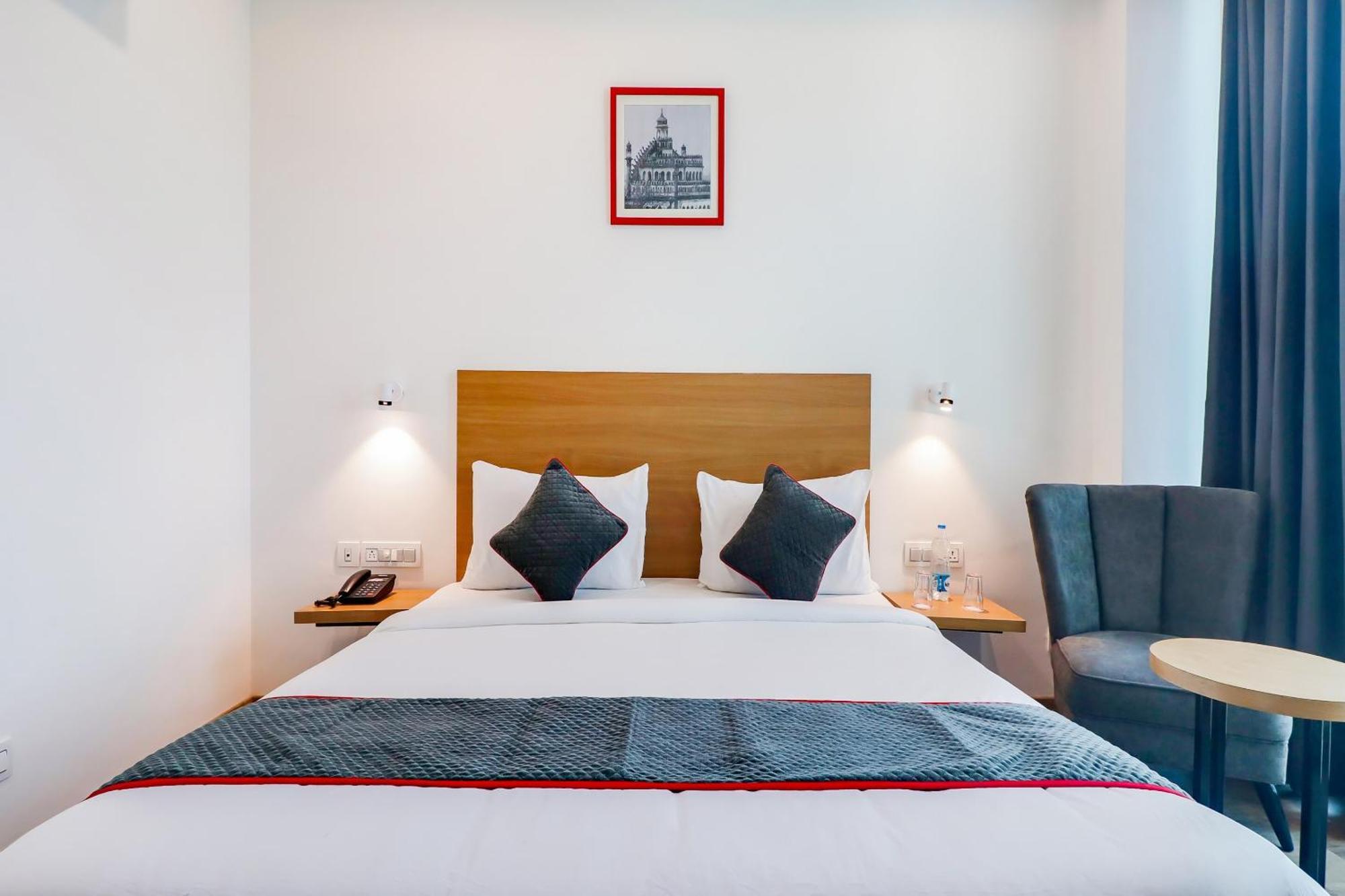 Super Townhouse Jashn Hotel Chinhat Buitenkant foto